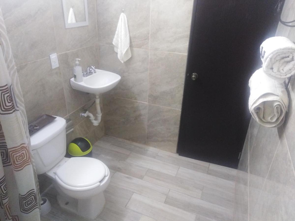 Habitaciones-cómodas-aire-wifi-tv-cerca de playa-!!excelente precio ii Manzanillo Exterior foto